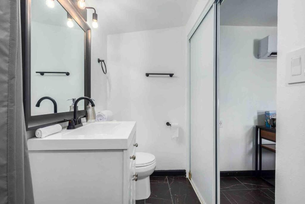Your Tiny Downtown Home With Backyard Unit D Phoenix Exterior foto